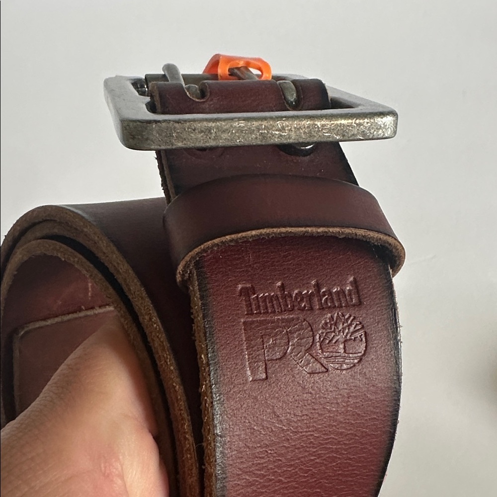 Timberland Men's Brown Leather Belt - Picture 6 of 6